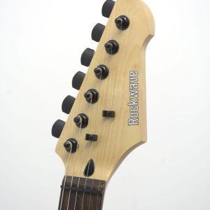 KIT GUITARRA ROCKWAVE COM CUBO, CAPA, CABO, CORREIA, AFINADOR, PALHETA E CORDA EXTRA - RGK50 COR SUNBURST