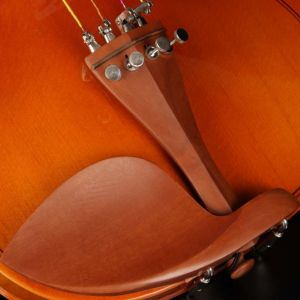 VIOLINO HOFMA HVE-242 TAMPO DE ABETO E FUNDO DE MAPLE COMPLETO COM ESTOJO, ARCO E BREU TAMANHO 4/4