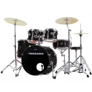 BATERIA NAGANO GARAGE ROCK BUMBO DE 22, TONS DE 10/12 SURDO DE 16 C/ FERRAGEM E BANCO EBS