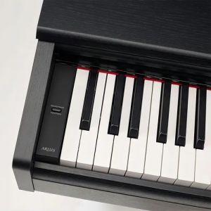PIANO YAMAHA YDP-105 ARIUS COM MOVEL, PEDAL TRIPLO E BANQUETA